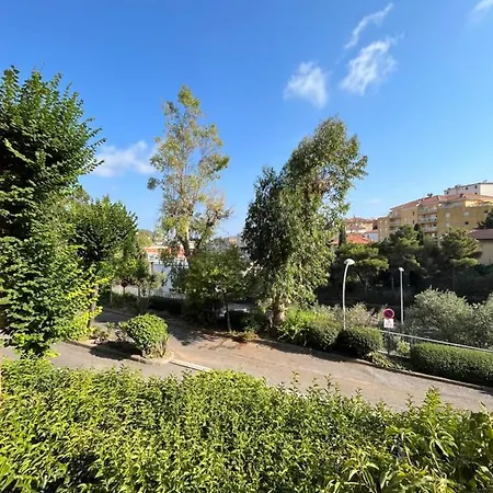2 Pièces Avec Terrasse En Résidence Privée *