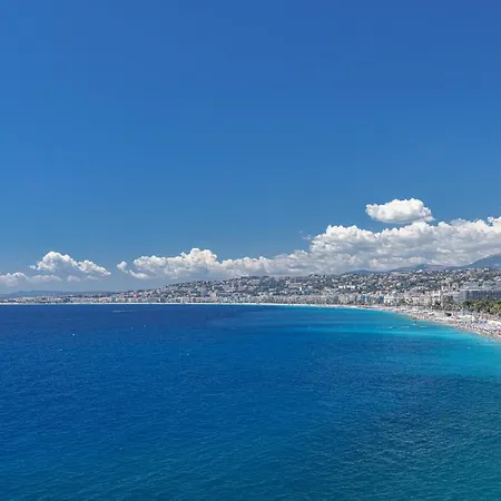 Outstanding View - Large 1 Bdr With Ac Appartement