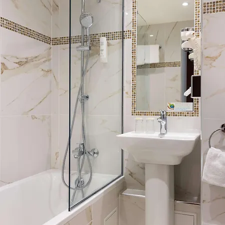Hotel Western Lakmi 3*