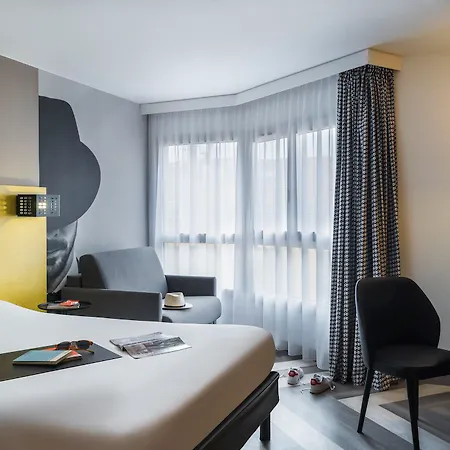 Hotel Ibis Styles Centre Port Nice