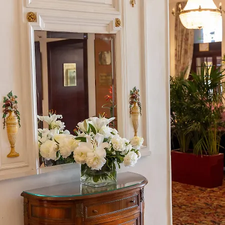 West End Promenade Hotel 4*
