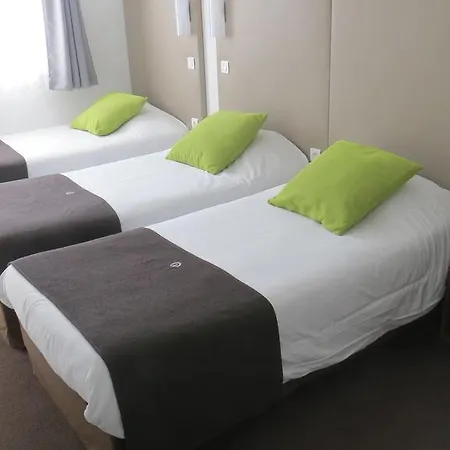 Hotel Campanile Centre Acropolis 3*