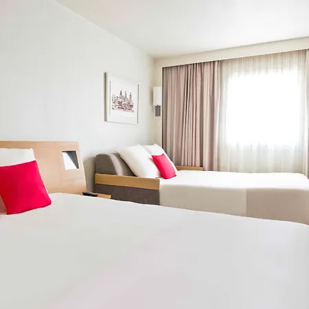 Novotel Arenas Aeroport Hotel