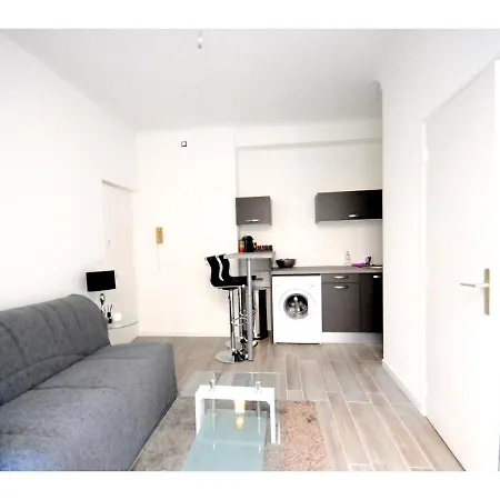 Superbe Meuble Cosy Avec Lit Superconfort Au Calme Jean Medecin * Nice