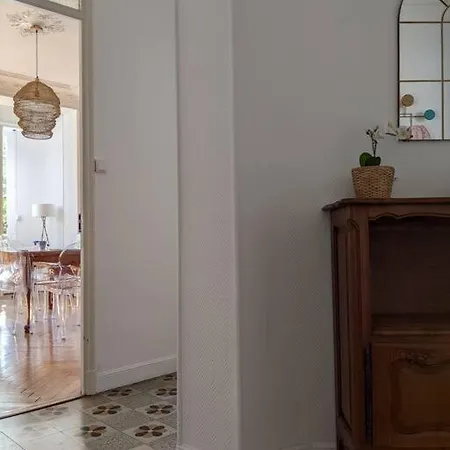 Amazing 2-bedroom In Near The Appartement