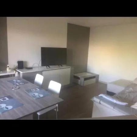 Entier Dans Privee Avec Gardien, Piscine Et Aire De Jeux Pour Enfants Apartment *