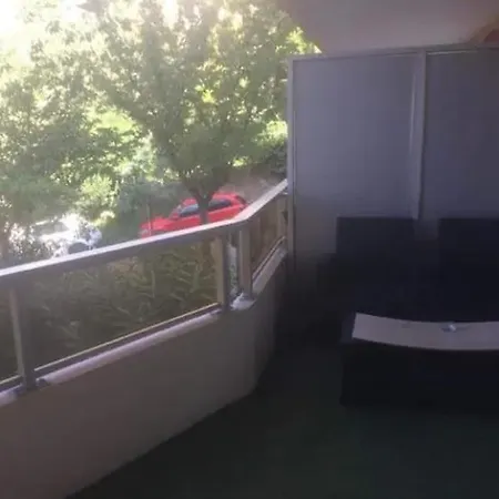 Entier Dans Privee Avec Gardien, Piscine Et Aire De Jeux Pour Enfants Apartment