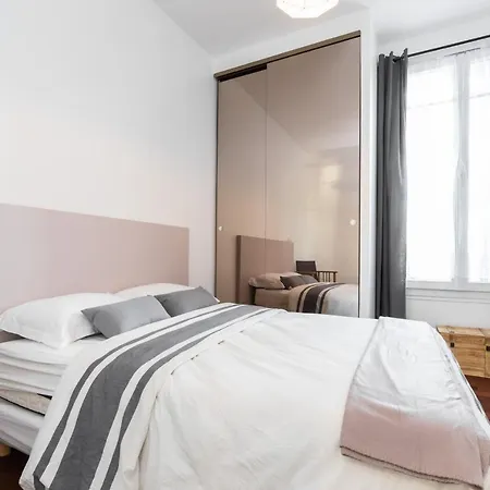 Le 323 Prom - Beachfront - Parking - Near Tram &supermarket - Ac - Washing Machine Nice