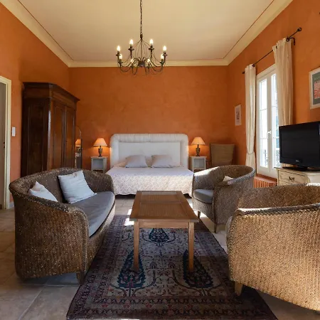 Couette-café Castel Enchanté 3*