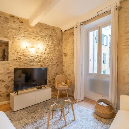 Old Town Renovated 2br Near Beaches & Cours Saleya *
