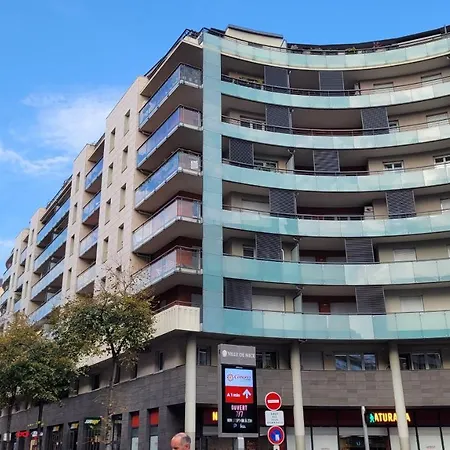 Pretty Flat, 100m Promenade In City Center Apartment