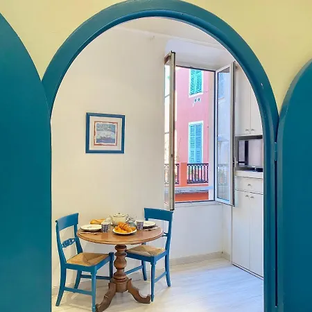 Nautical Living In The Sought-after Port Apartment Nice