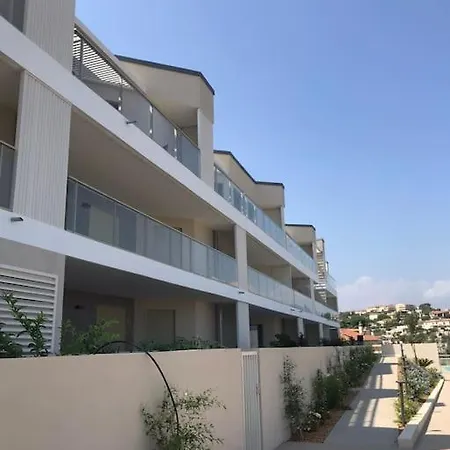 Blue Pearl Vue *