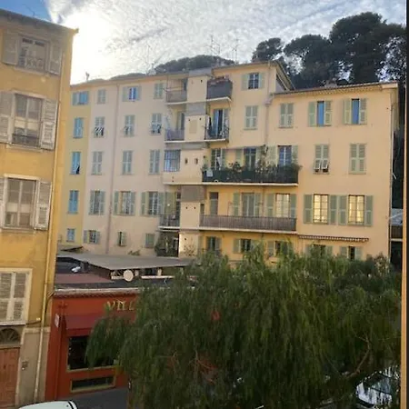 Appartement Le Palais, Avec Cuisine Et Espace Repas Séparés, Dans Immeuble Niçois, Port De Nice, Vieux Nice, Place Du Pin Et Garibaldi, Colline Du Château, à 2 Minutes De La Promenade Des Nice