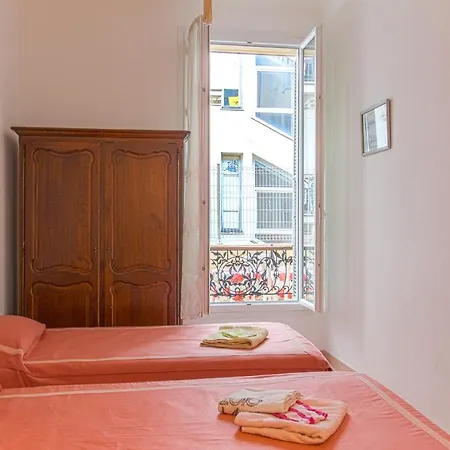 Appartement Large 2br Sunny 20 Meter Terrace Parking Shops *