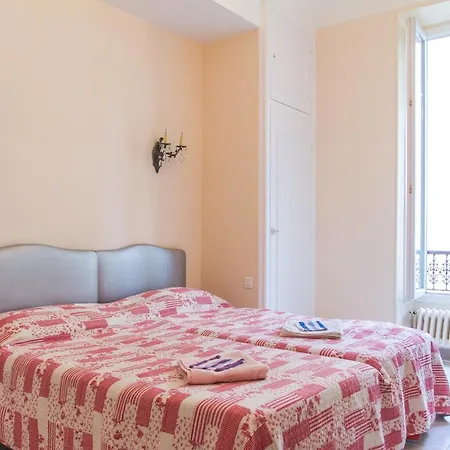 Large 2br Sunny 20 Meter Terrace Parking Shops Appartement *