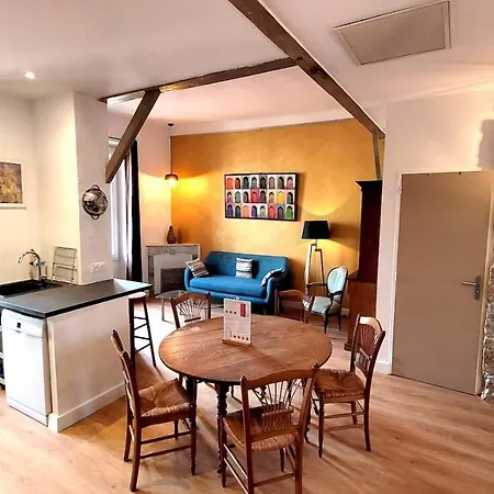 4 Pieces Vieux Garibaldi Apartment