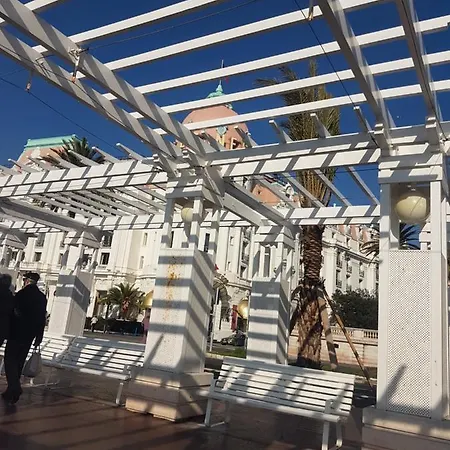 Appartement Large 2br Sunny 20 Meter Terrace Parking Shops