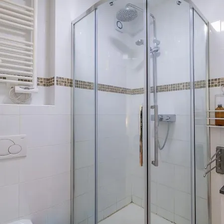#10 1bdr Cassini Central 1min Port/old Town Ac Fibre Ideal Apartment
