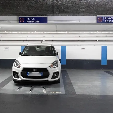 #20 2p Port/parking/ac/central élégant 5min Promenade Appartement