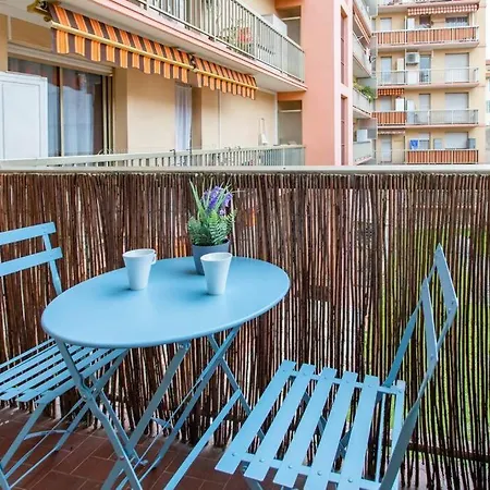 #33 Smolett 2min Walk To Tram 10min Sea & Apartment *