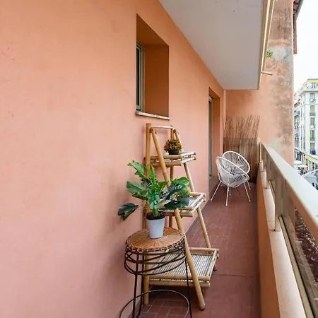 Apartment #33 Smolett 2min Walk To Tram 10min Sea &