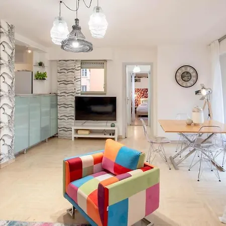 #33 Smolett 2min Walk To Tram 10min Sea & Apartment