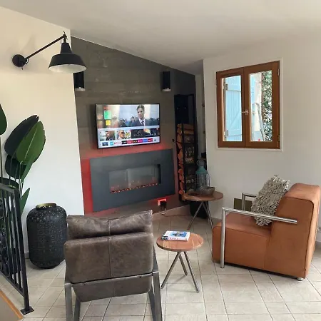 Secret House In The Old Town Of Apartment *