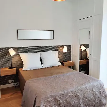 Floor Nest, Balcony Close To Sea And Old-town Bail Mobilite * Nice
