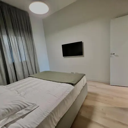 Apartment Viewing The Park, Amazing Decorated Separate Bedroom Nice