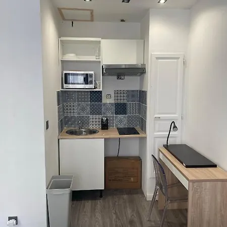 Studio Victorya, Centre *