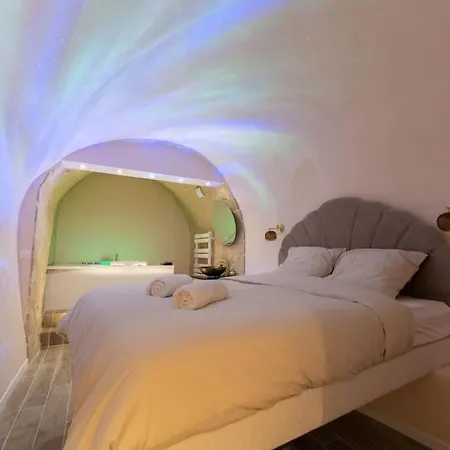 Luxury Room, Parking, Wifi, Jacuzzi, Balneo Apartment