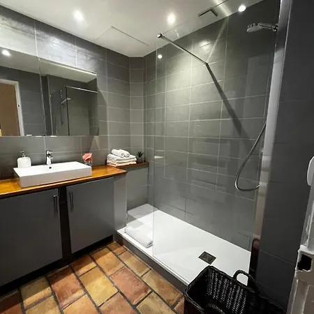 Grand Face Jardin Appartement *