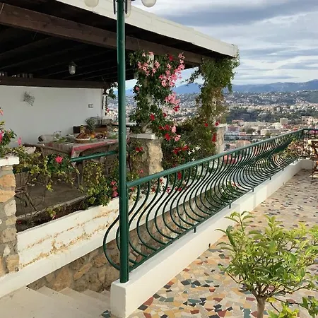 Hébergement de vacances Beautiful With Panoramic View Over Nice