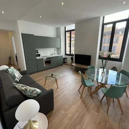Pepite Place Massena Apartment *