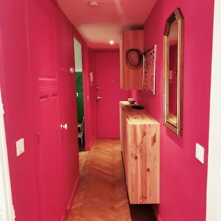 Central Style Cosy Flat Renovated Apartment