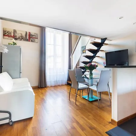 Apartment View On Principal Massena Place, 2 Min Walk Nice
