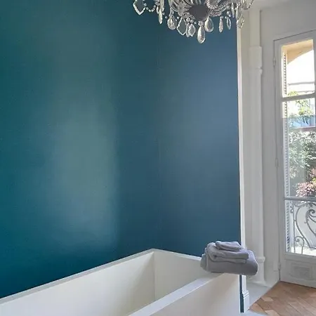 Elegant Appart' Pres Du Marche Liberation Apartment