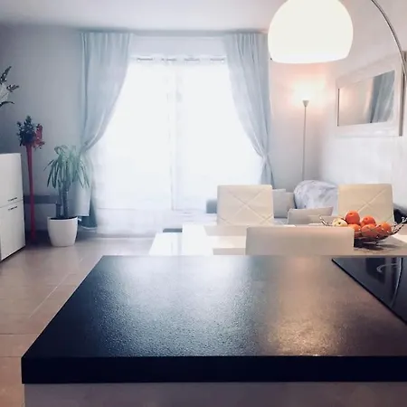 Modern And Peaceful Flat With Terrace And Parking Apartment Nice