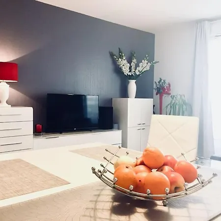 Modern And Peaceful Flat With Terrace And Parking * Nice