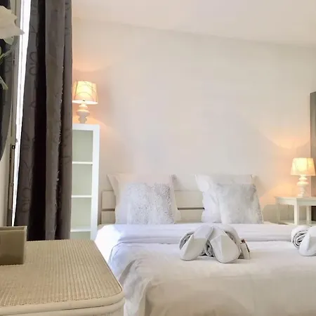 Apartment Modern And Peaceful Flat With Terrace And Parking