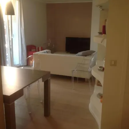 Zona Porto A 10 Mn A Piedi Dal Mare Appartement