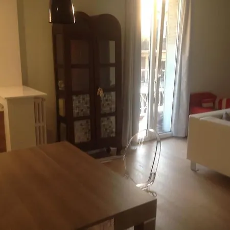 Appartement Zona Porto A 10 Mn A Piedi Dal Mare