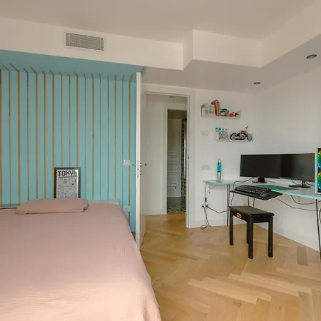Unique Downtown Penthouse Beach Side Panoramic View Apartment