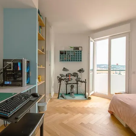 Unique Downtown Penthouse Beach Side Panoramic View Apartment *