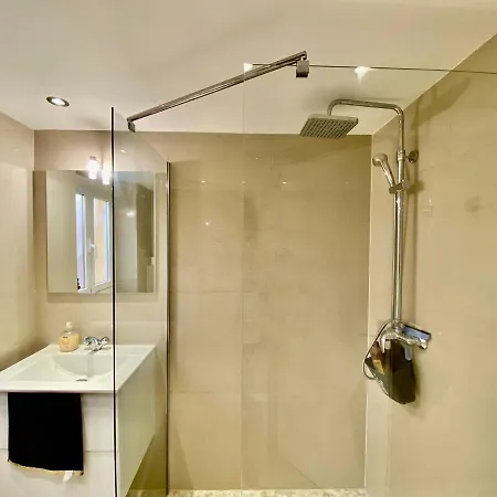 Apartment Lovely & Sunny Loft Heart Of With A/c! *