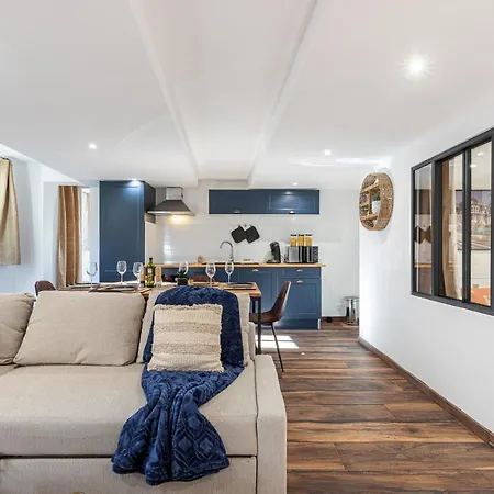 Appartement Spacious 2 Bdr Old Town Heart *