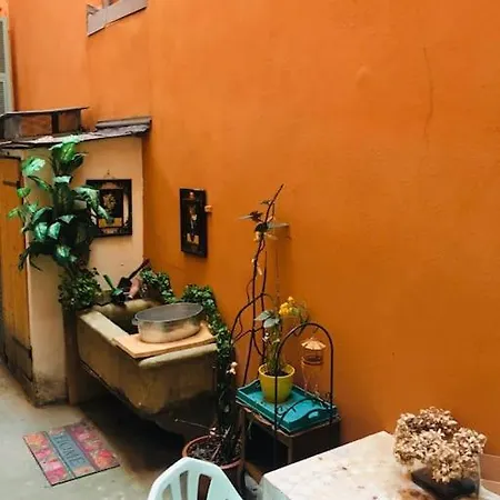 Appartement Loft D Artistes Avec Patio Au Port De Nice