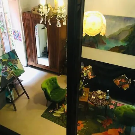 Appartement Loft D Artistes Avec Patio Au Port De