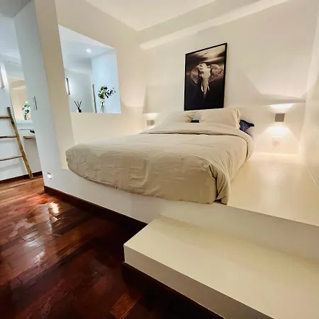 Appartement Vieux-nice : 2 Pièces Type Loft *